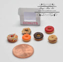 1:12 Dollhouse Miniature 6 Assorted Donuts in Window Box/ BD K2648