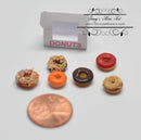 1:12 Dollhouse Miniature 6 Assorted Donuts in Window Box/ BD K2648