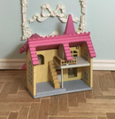 1:144 Pink/Yellow Dollhouse E42-A