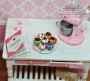 1:12 Dollhouse Miniature 6 Halloween Cupcakes on Plate/ Miniature Cakes HMN 788