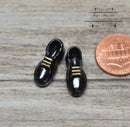 1:12 Dollhouse Miniature Men Shoes D162