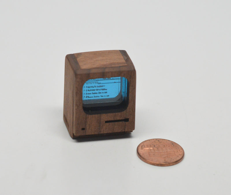 1:12 Dollhouse Miniature Old Computer IYBY 003