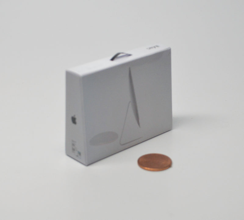 1:12 Dollhouse Miniature Computer Box D34