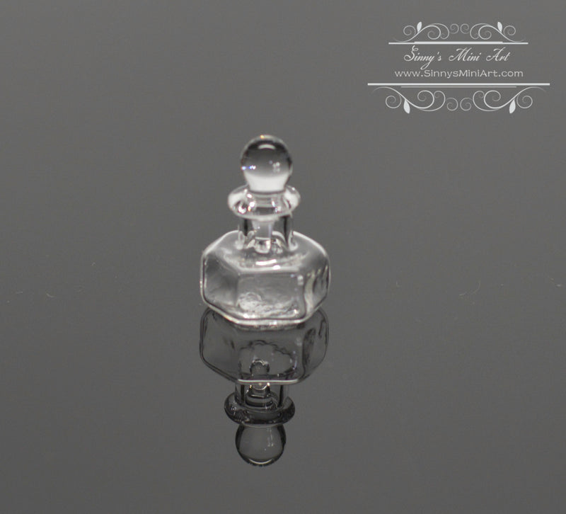 1:12 Miniature Perfume Bottle with Lid D53