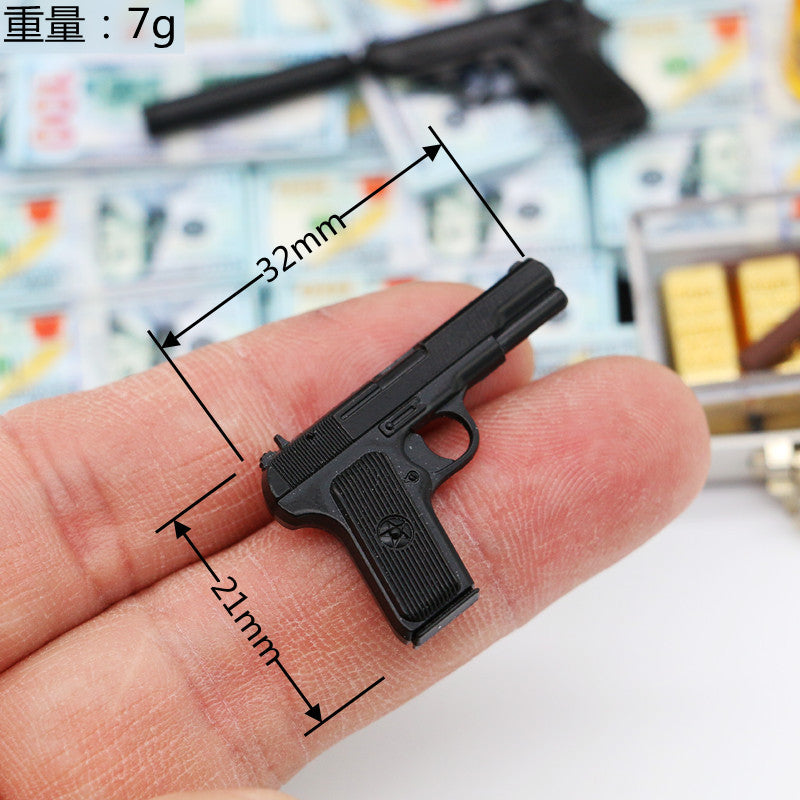 1:12 Dollhouse Miniature Black Gun/Miniature Weapon C149