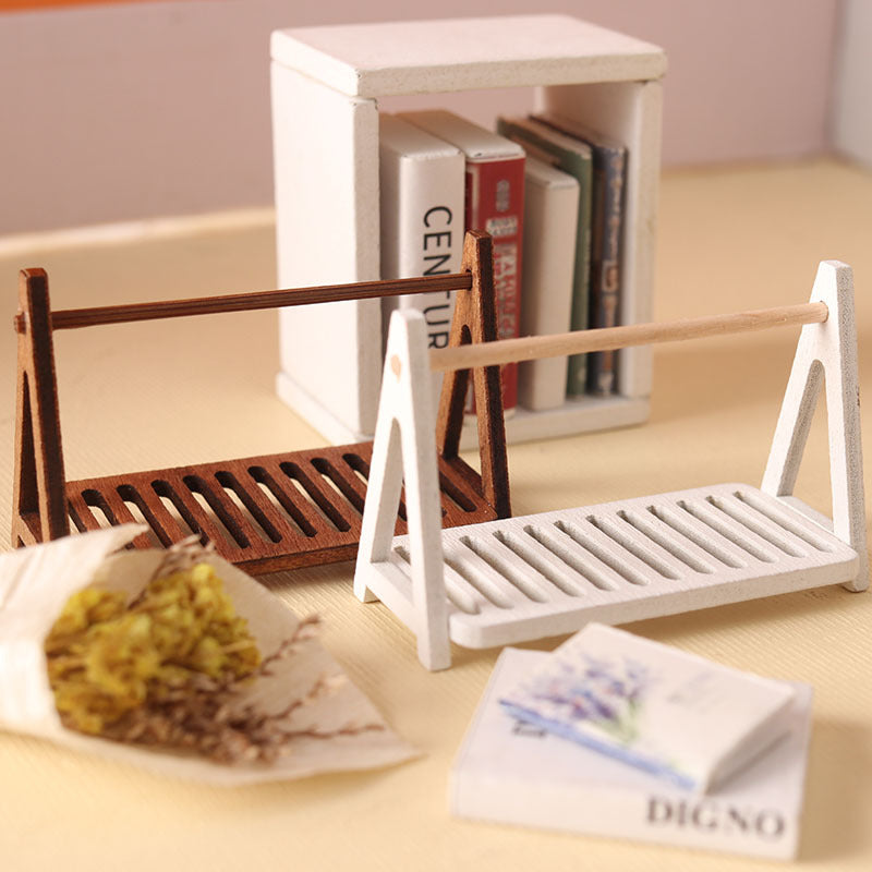 1:12 Dollhouse Miniature Shelf E2