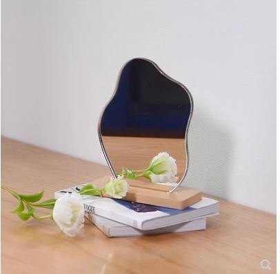 1:6 Dollhouse Miniature Cloud Mirror D229