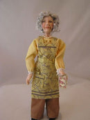 1 :12 Dollhouse Miniature Ladies Slacks and Apron Kit DI DR446