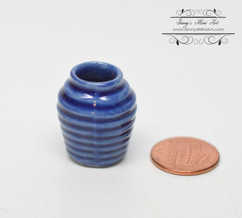1:12 Dollhouse Miniature Ceramic Pitcher C48