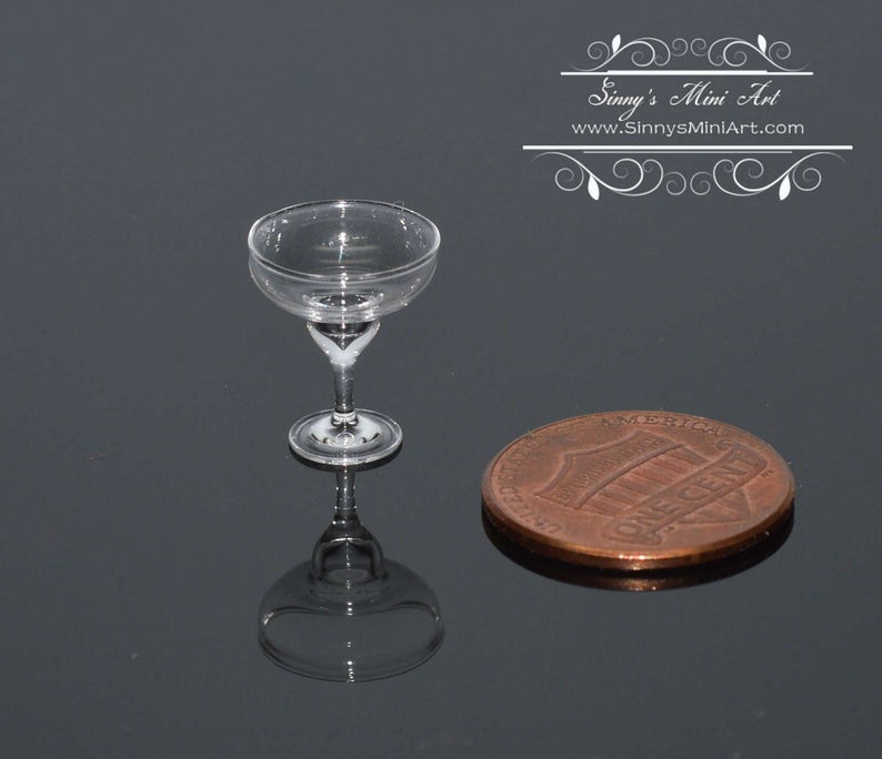 1:12 Dollhouse Miniature Margarita Glass BD HB112