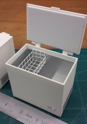 1:12 Dollhouse Chest Freezer - opening DMUK DA40