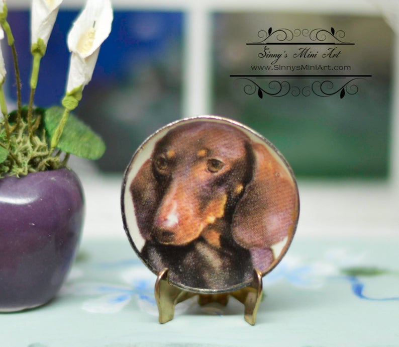 1:12 Dollhouse Miniature Dachshund Plate/ Miniature Dog Plate BB CDD500-4