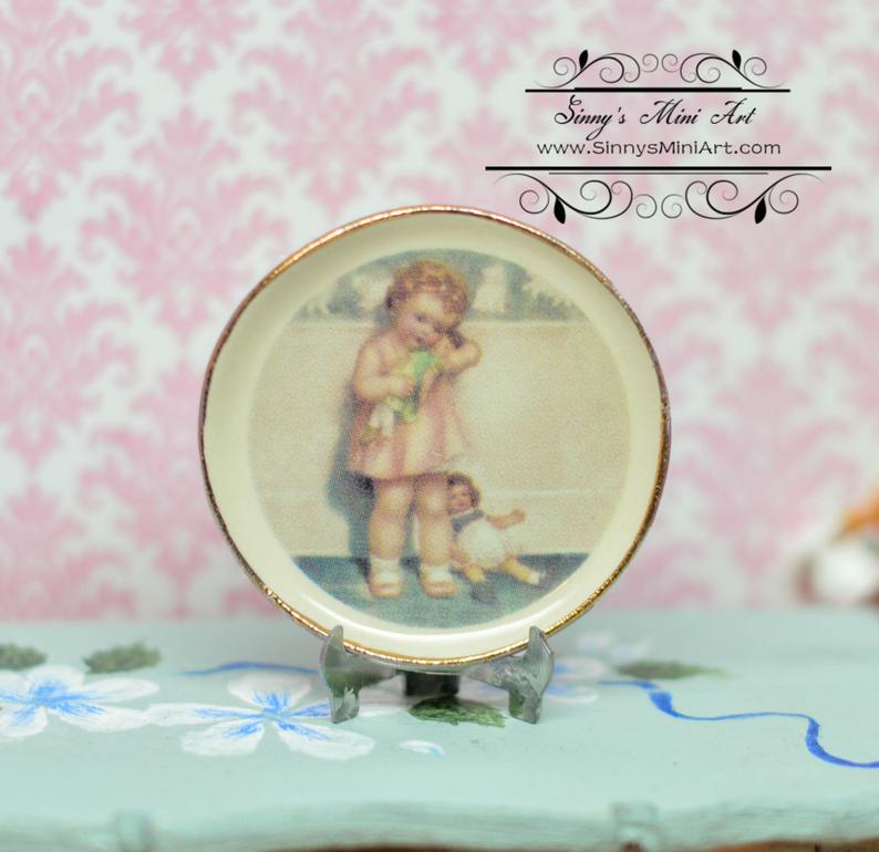 1:12 Dollhouse Miniature Decorative Plate / Little Girl with Dolls BB CDD614-4