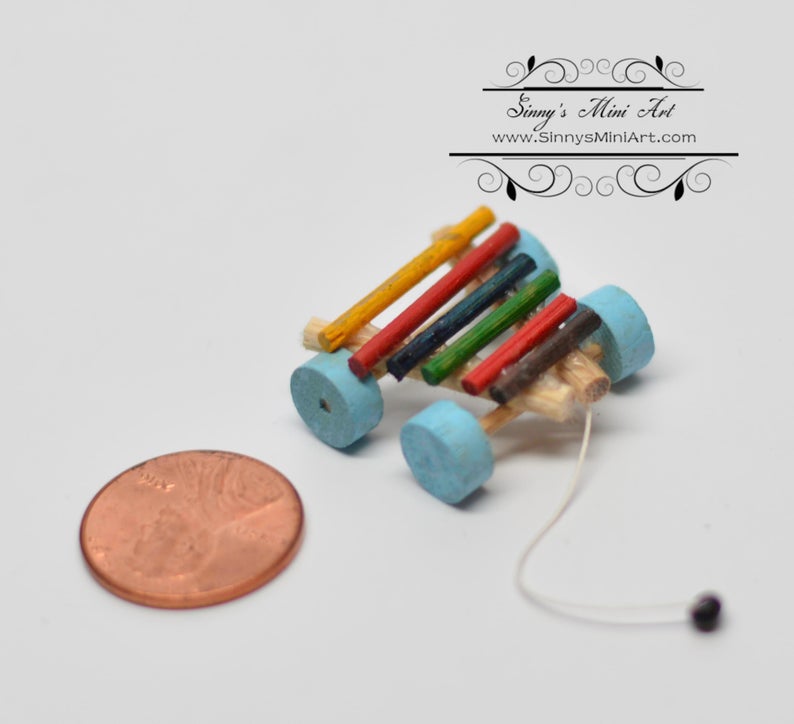 1:12 Dollhouse Miniature Pull Toy Xylophone AZ IM65378