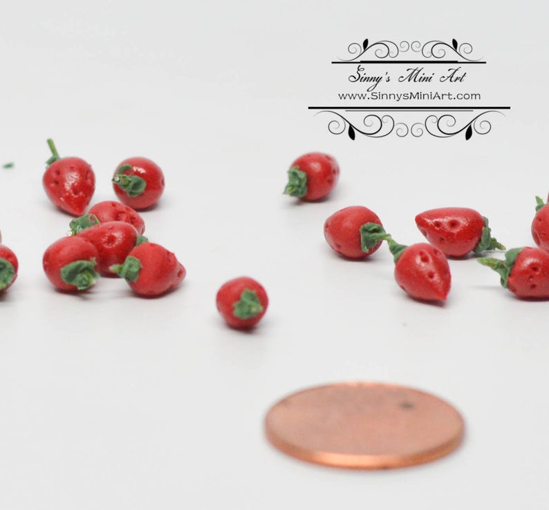 1:12 Dollhouse Miniature Strawberries Set of 12 Pieces BD P010