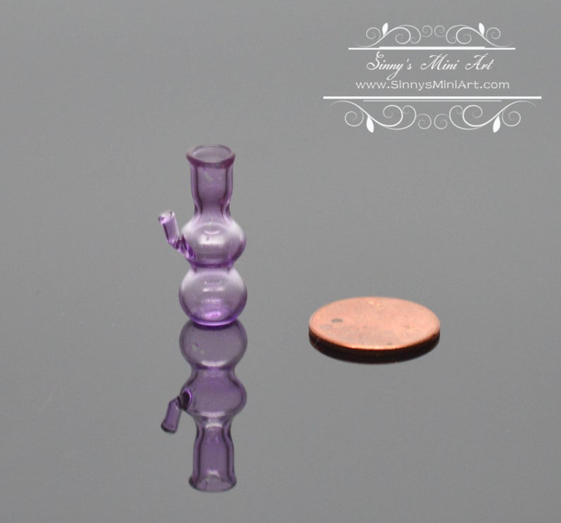 1:12 Dollhouse Miniature Purple Smoking Pipe HB424