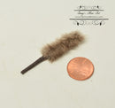 1:12 Dollhouse Miniature Feather Duster H8