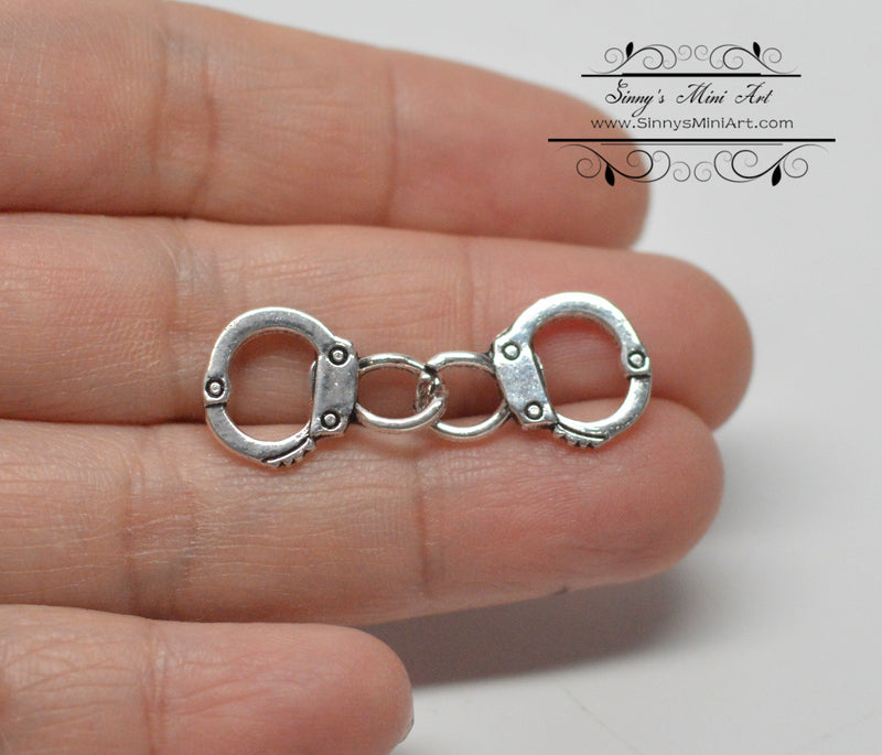 1:12 Dollhouse Handcuffs B79