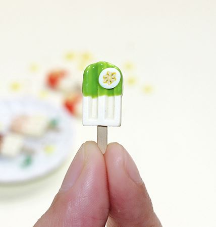 1:12 Dollhouse Miniature Ice Pop/Miniature Ice Cream A135