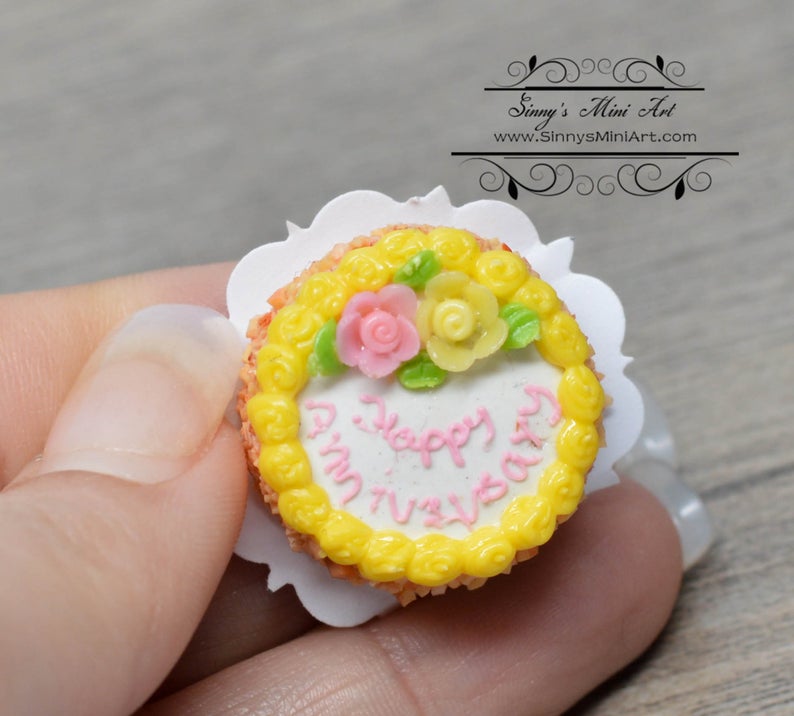 1:12 Dollhouse Miniature Happy Anniversary Cake BD K1409