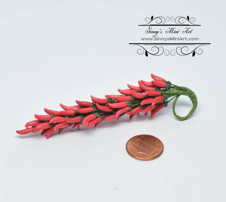 1:12 Dollhouse Miniature Red Chile Ristra/ Miniature Chile Peper/ BD P052