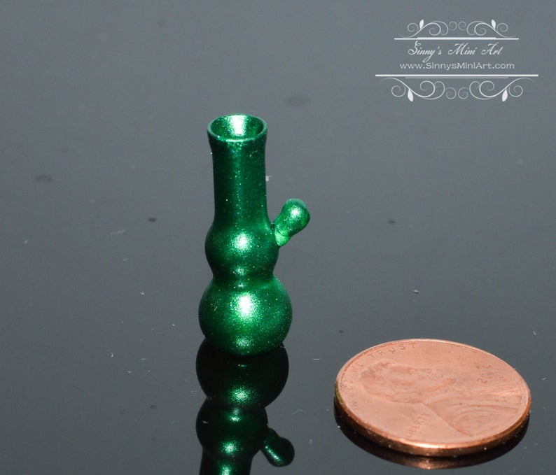 BO 1:12 Miniature Glass Water Pipe Miniature Smoking Pipe / Bong BD HB164-B