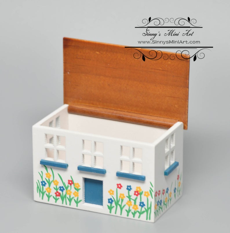 1:144 Hand Painted Dollhouse AZ T8424