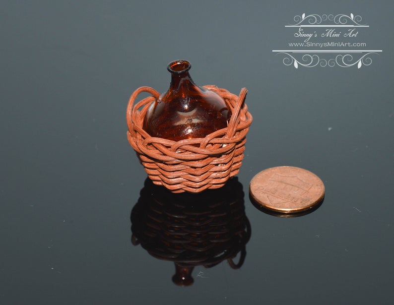 1:12 Dollhouse Miniature Amber Glass Demijohn in Basket BD H135