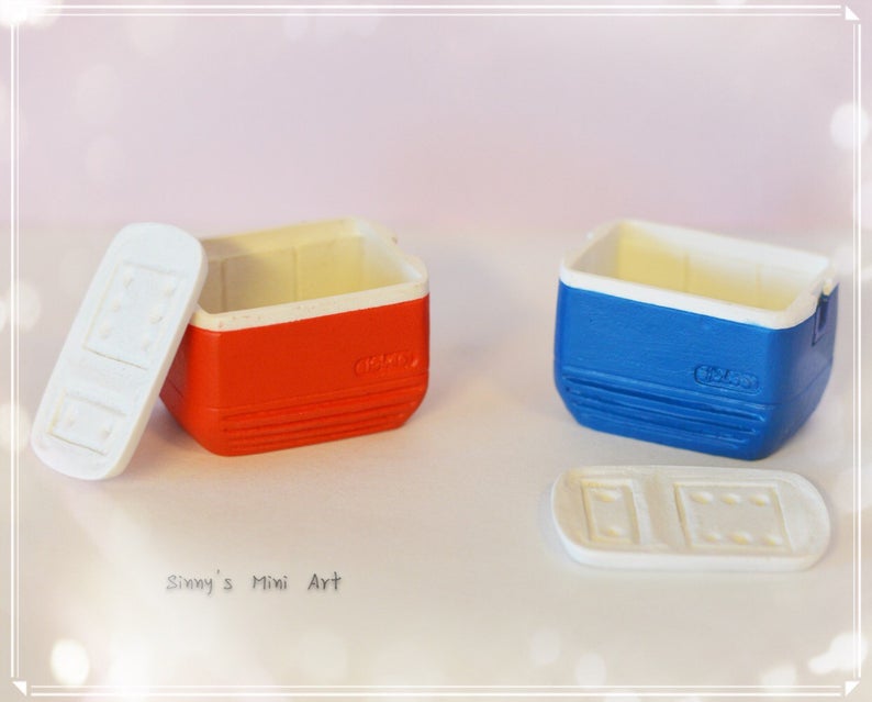 1:12 Dollhouse Miniature Cooler / Miniature Ice Chest AZ T8413/T8410/A3108