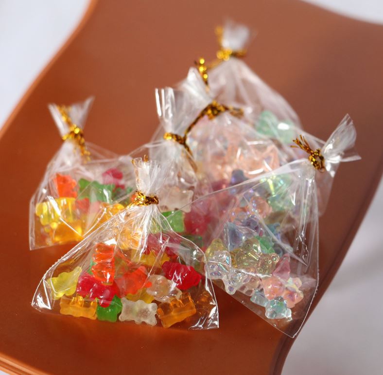 1:6 Dollhouse Miniature Bear Candy in Bag H59