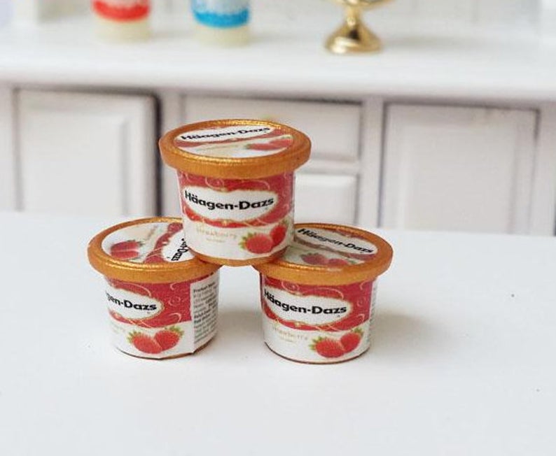 4 PC of 1:6 Dollhouse Miniature Ice Cream/ Doll Miniature Haagen-Dazs C58