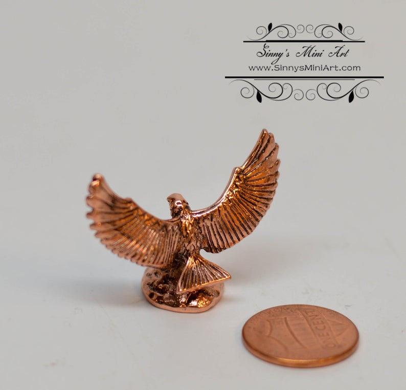 1:12 Dollhouse Miniature Gold / Bronze Eagle Statue BD H073