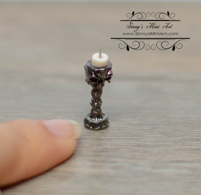 1:12 Dollhouse Miniature Skull Candlestick with Candle BD H032