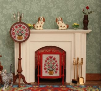 1:12 Dollhouse Miniature Moghul Poppies Needlepoint Firescreen Kit JGD 1020