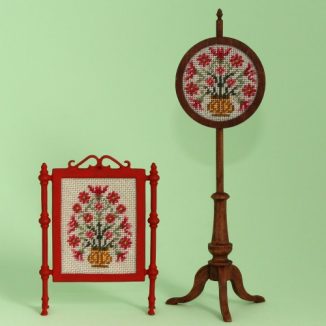 1:12 Dollhouse Miniature Moghul Poppies Needlepoint Firescreen Kit JGD 1020