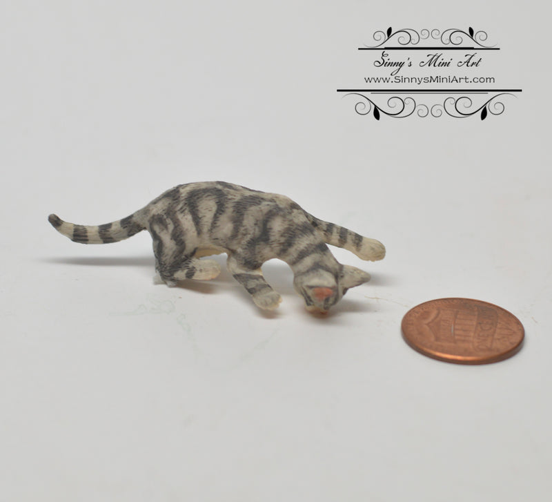 DIS 1:12 Dollhouse Miniature Gray Cat Licking Water AZ A3521GY