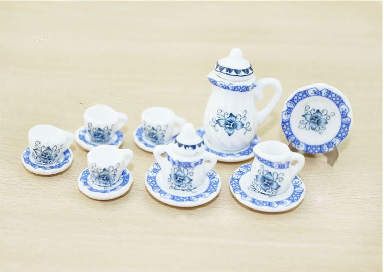 A set (15 pc) of 1:12 Dollhouse Miniature Tea Set/ Miniature plates B35-9