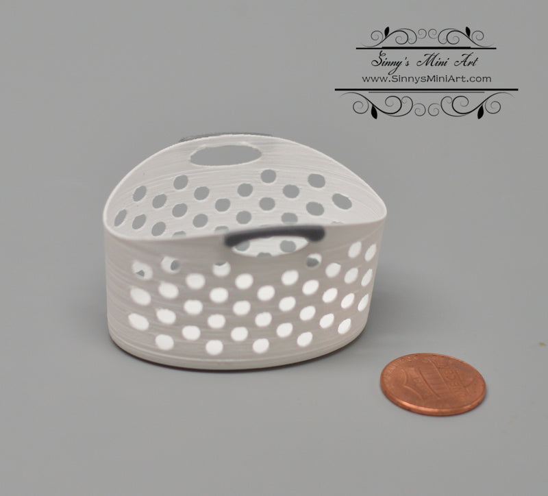 1:12 Dollhouse Miniature Laundry Basket SMA A004