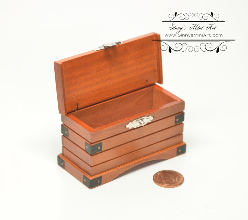 1:12 Dollhouse Miniature Trunk/ Chest E60