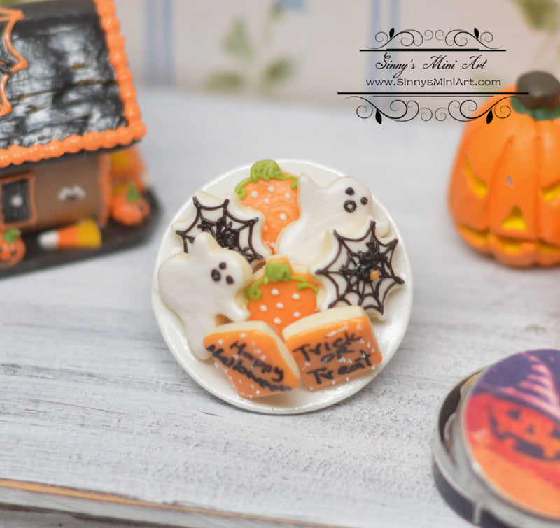 1:12 Dollhouse Miniature Halloween Cookies on Plate BD K1162