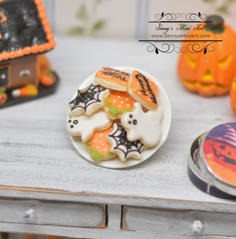 1:12 Dollhouse Miniature Halloween Cookies on Plate BD K1162