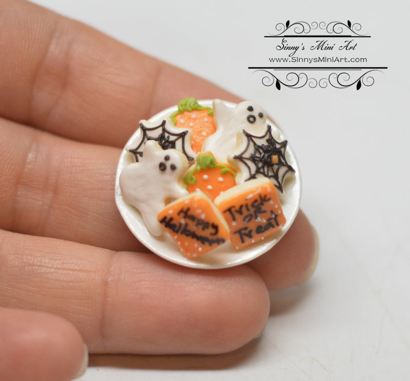 1:12 Dollhouse Miniature Halloween Cookies on Plate BD K1162