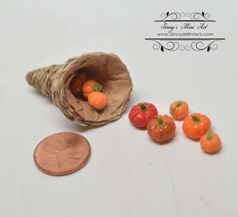 1:12 Dollhouse Miniature Pumpkin in Cornucopia BD F1088