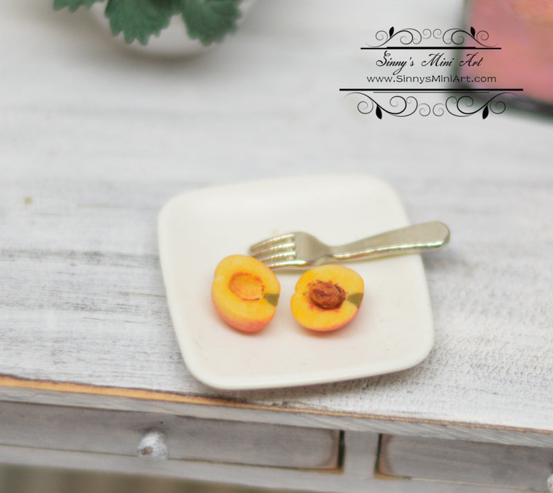 1:12 Dollhouse Miniature Peach Halves (set of 2) BD P091