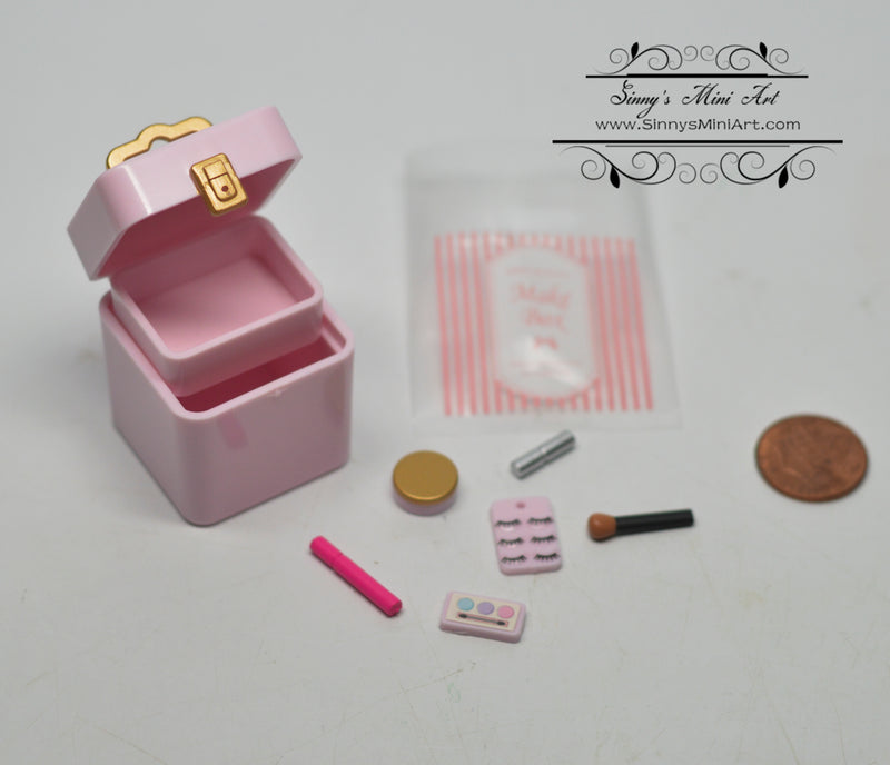 1:6 Doll Miniature Make Up Box with Make Up G17-A