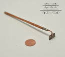 1:12 Dollhouse Miniature Hoe-Antique MWC 501