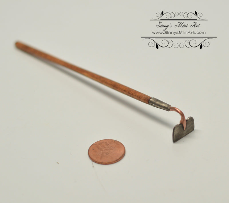 1:12 Dollhouse Miniature Hoe-Antique MWC 501