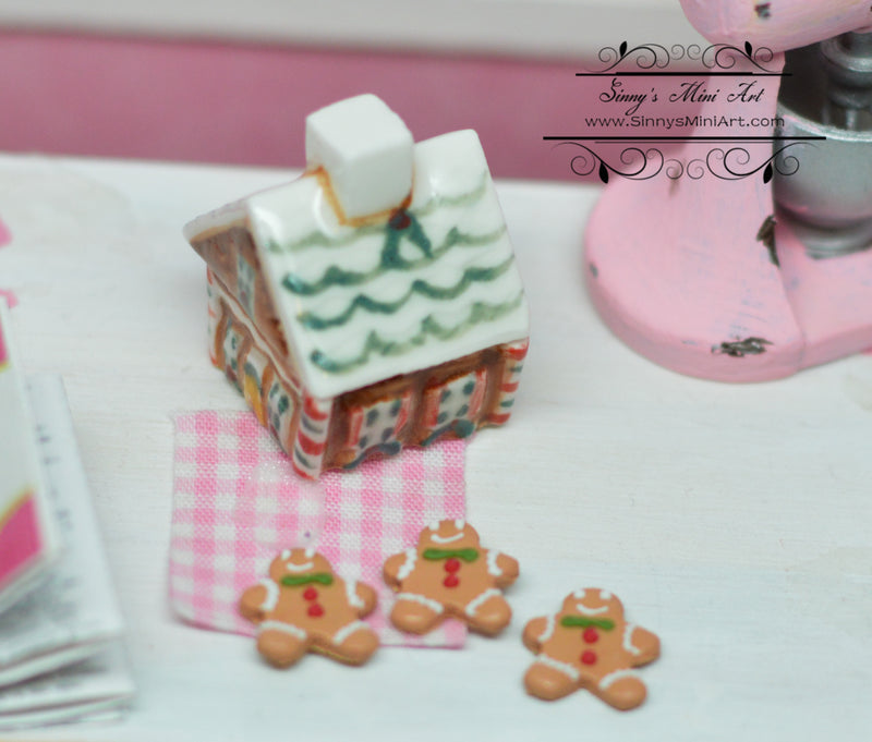 1:12 Dollhouse Miniature Gingerbread Cookies and Ceramic House BD K2739