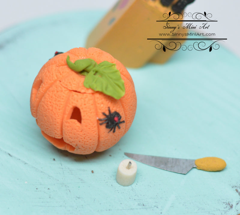 1:12 Dollhouse Miniature Jack-O-Lantern with Knife and Candle BD H435