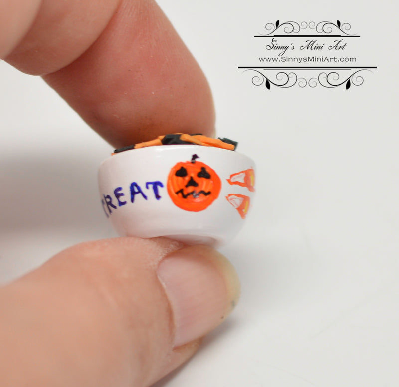 1:12 Miniature Black Orange Nacho Chips in Trick or Treat Bowl/Halloween BD F113